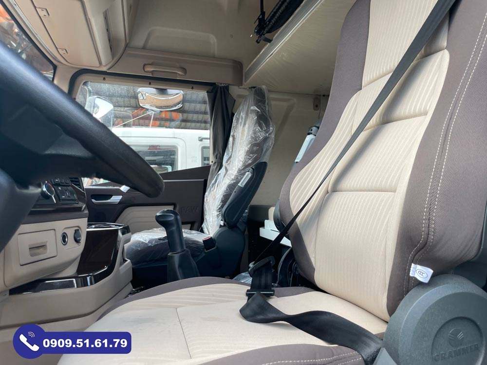 ghe_ngoi_cabin_xe_dau_keo_faw_460hp